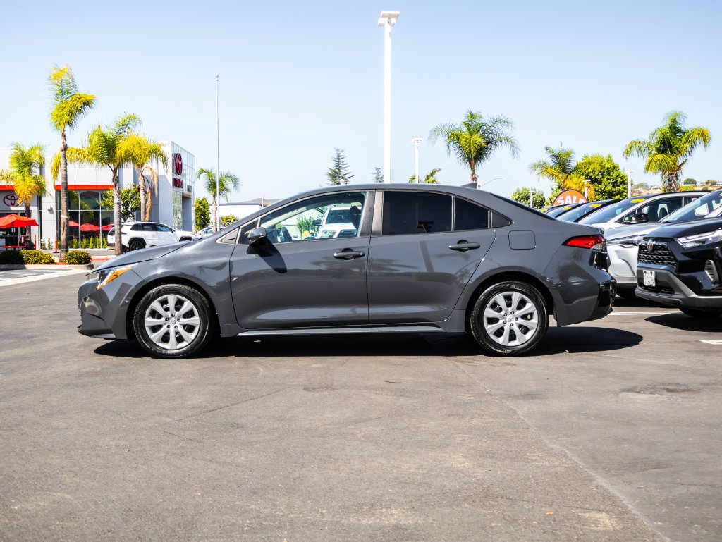Used 2024  Toyota LE image 5