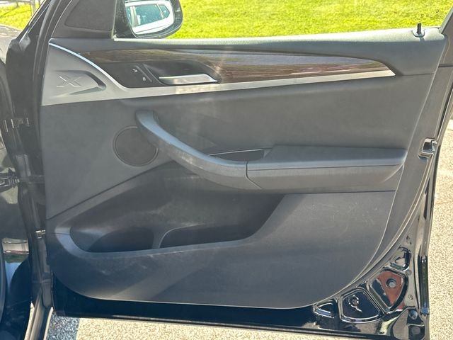 Used 2019 Black BMW xDrive30i image 15