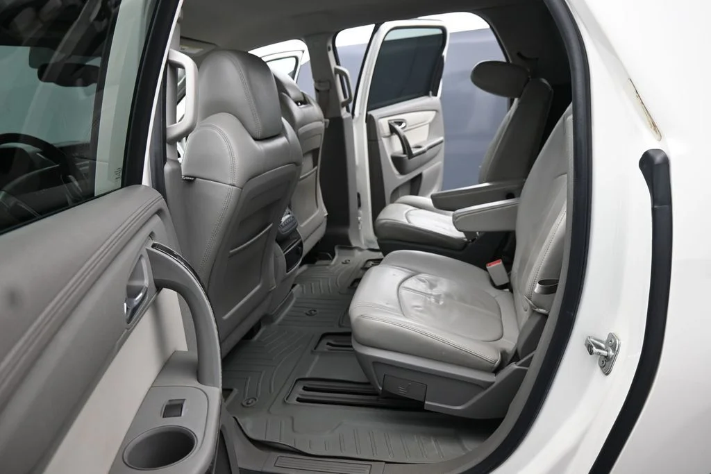 Used 2013 White GMC SLT-1 image 16