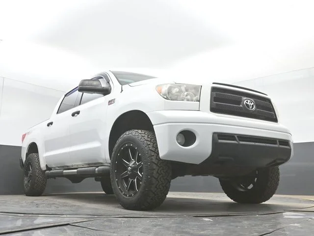 Used 2011 White Toyota Grade image 38