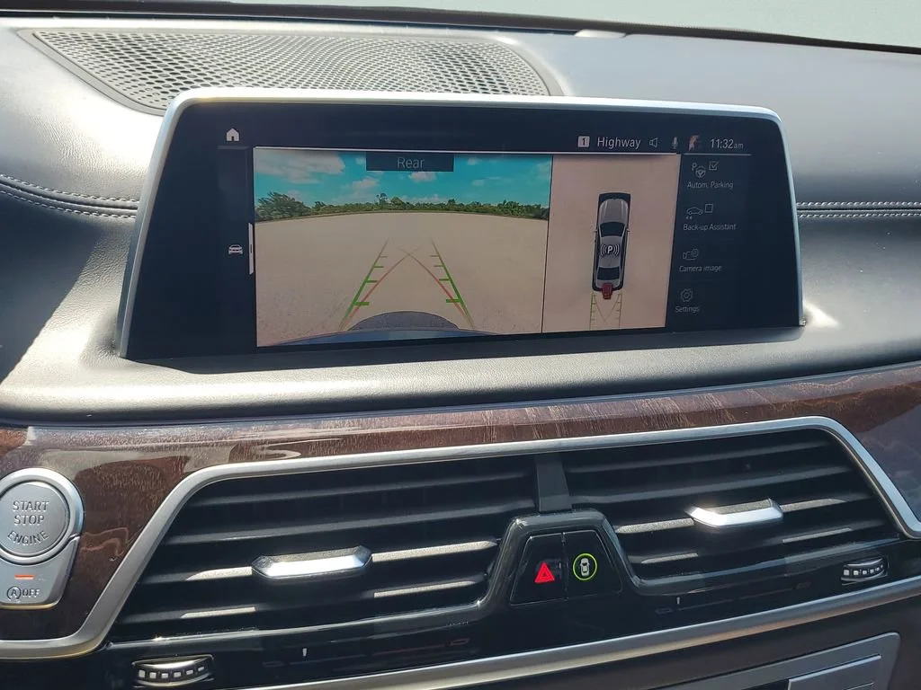 Used 2021 Gray BMW xDrive image 19