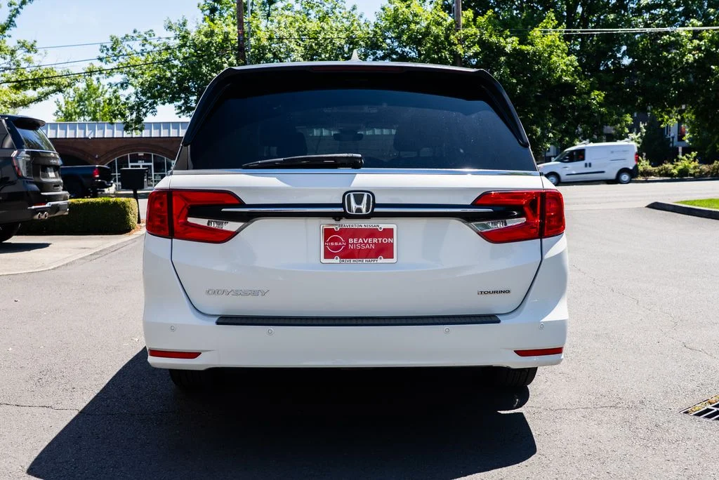 Used 2022 White Honda Touring image 5
