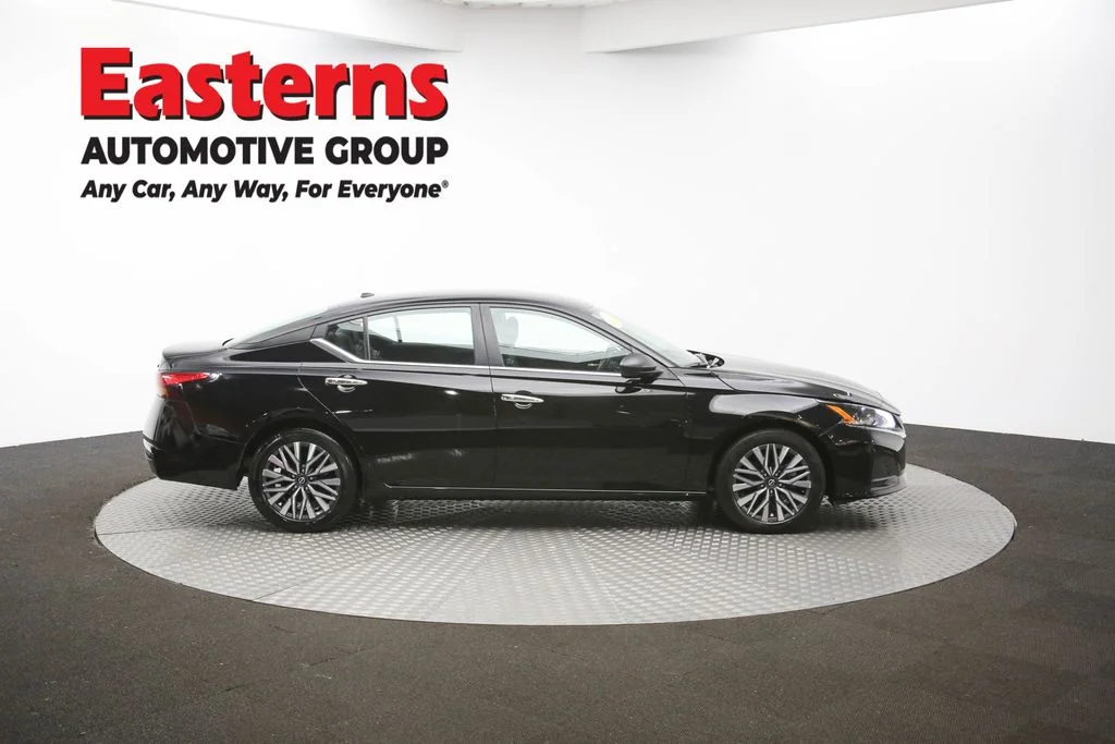 Used 2024 Black Nissan 2.5 SV image 42