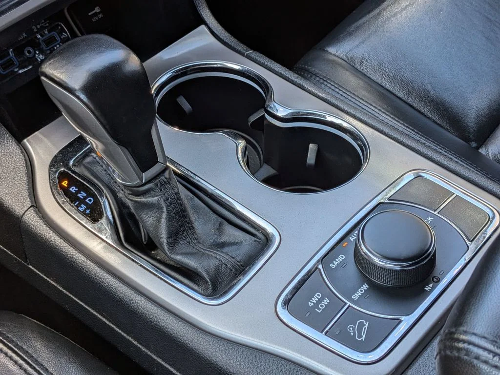 Used 2020 Blue Jeep Limited image 18