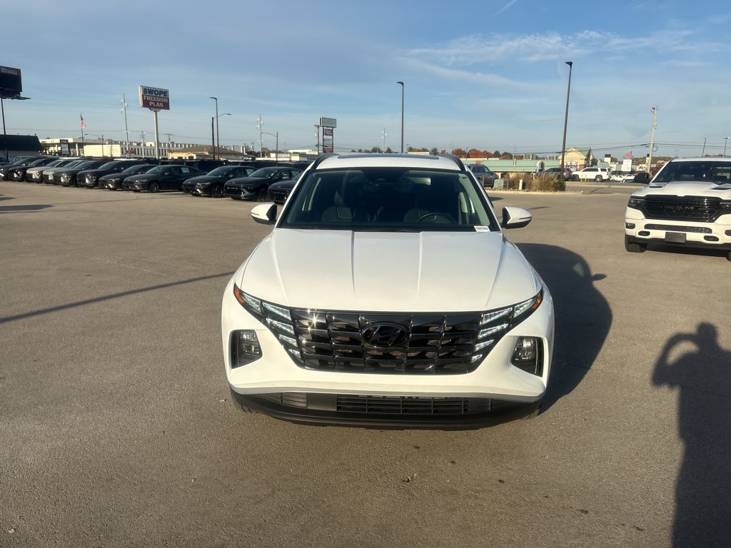 Used 2022 Quartz White Hyundai SEL image 2