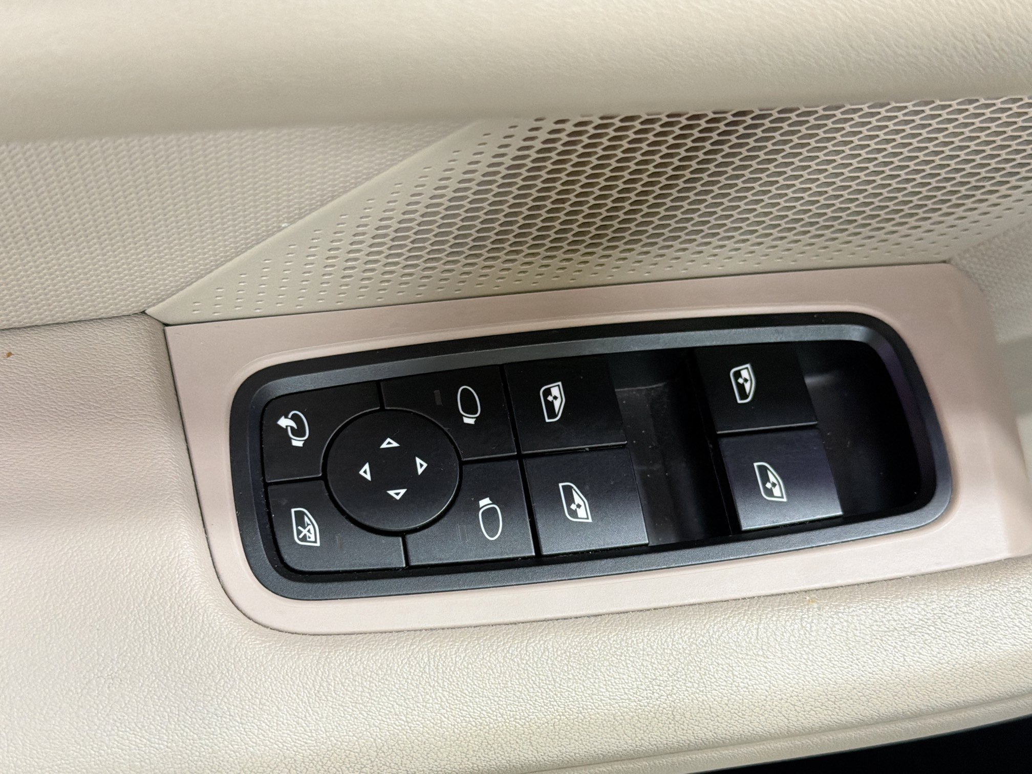 Certified Used 2023 White Porsche  image 22