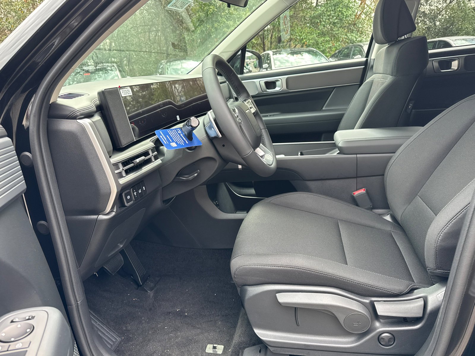 New 2026 Phantom Black Hyundai SE image 9