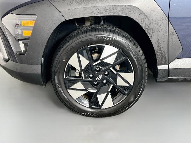 2025 Hyundai Kona SEL - Photo 22