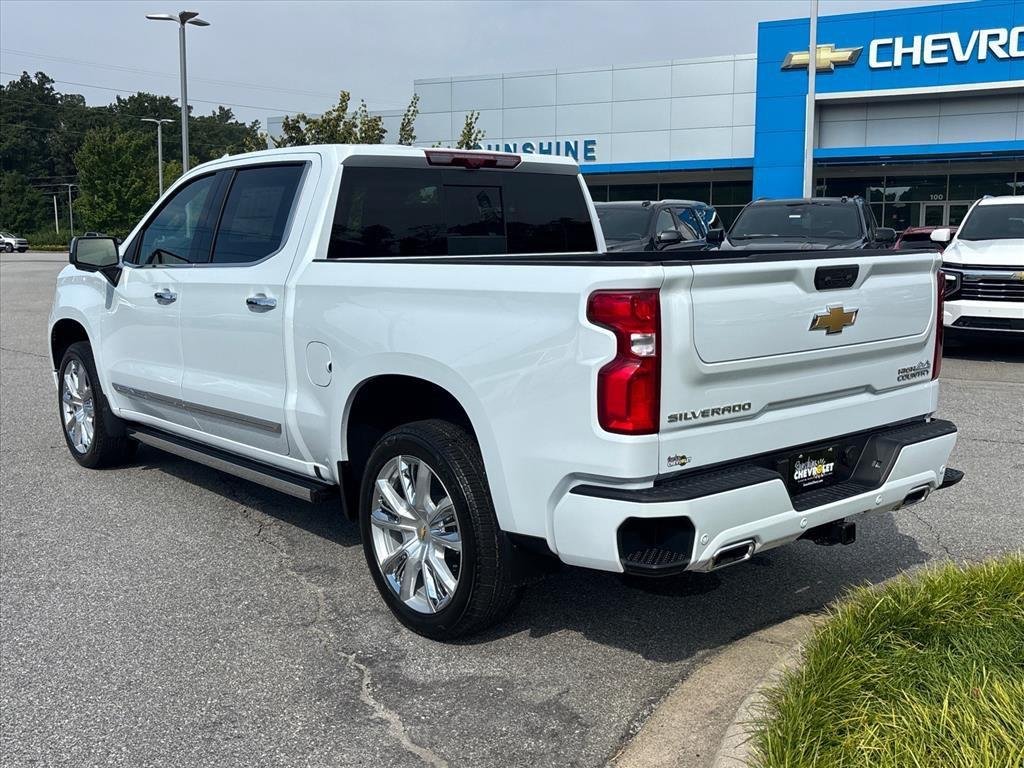 New 2026 Polar White Tricoat Chevrolet High Country image 5