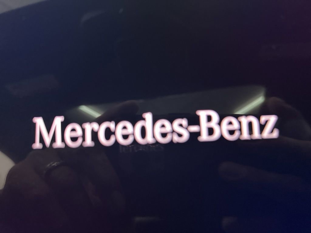 New 2026 Polar White Mercedes-Benz GLC 300 image 46