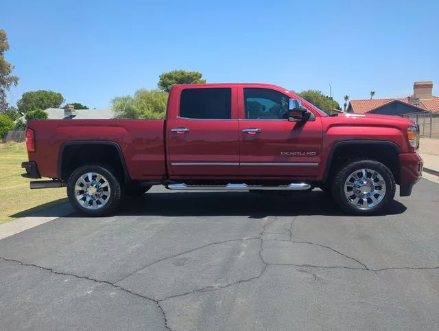 Used 2019 Red GMC Denali image 7
