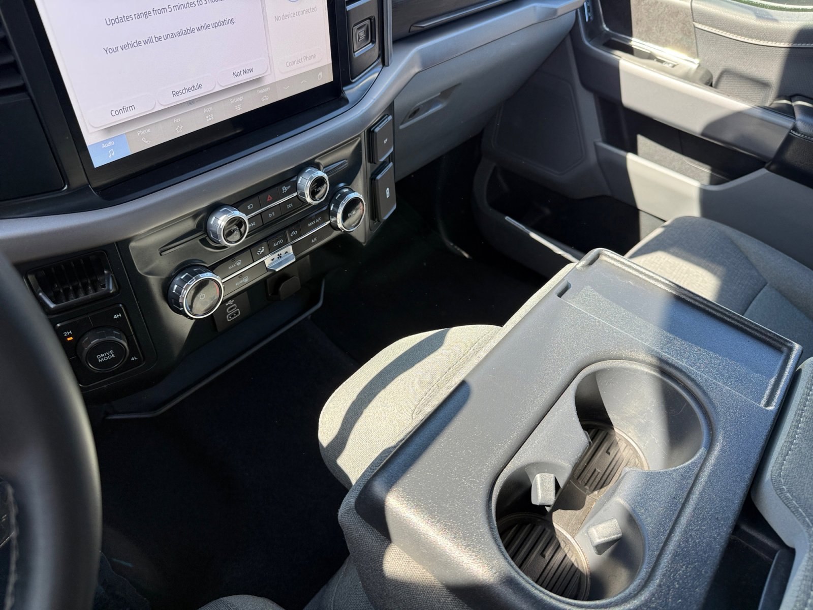 Certified Used 2025 Oxford White Ford XLT image 13