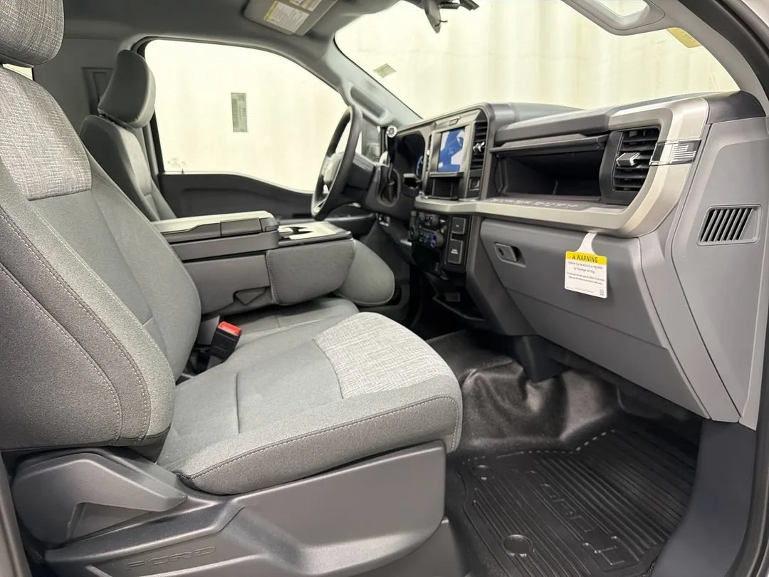 New 2026 Oxford White Ford F-550® XLT image 14