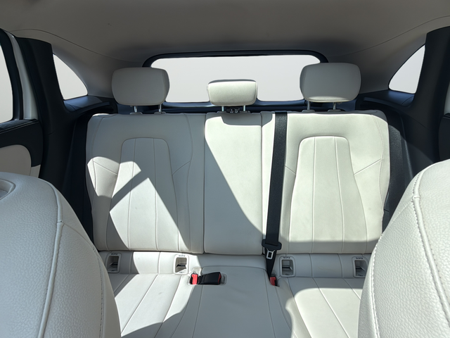 Used 2021 White Mercedes-Benz GLA 250 image 32