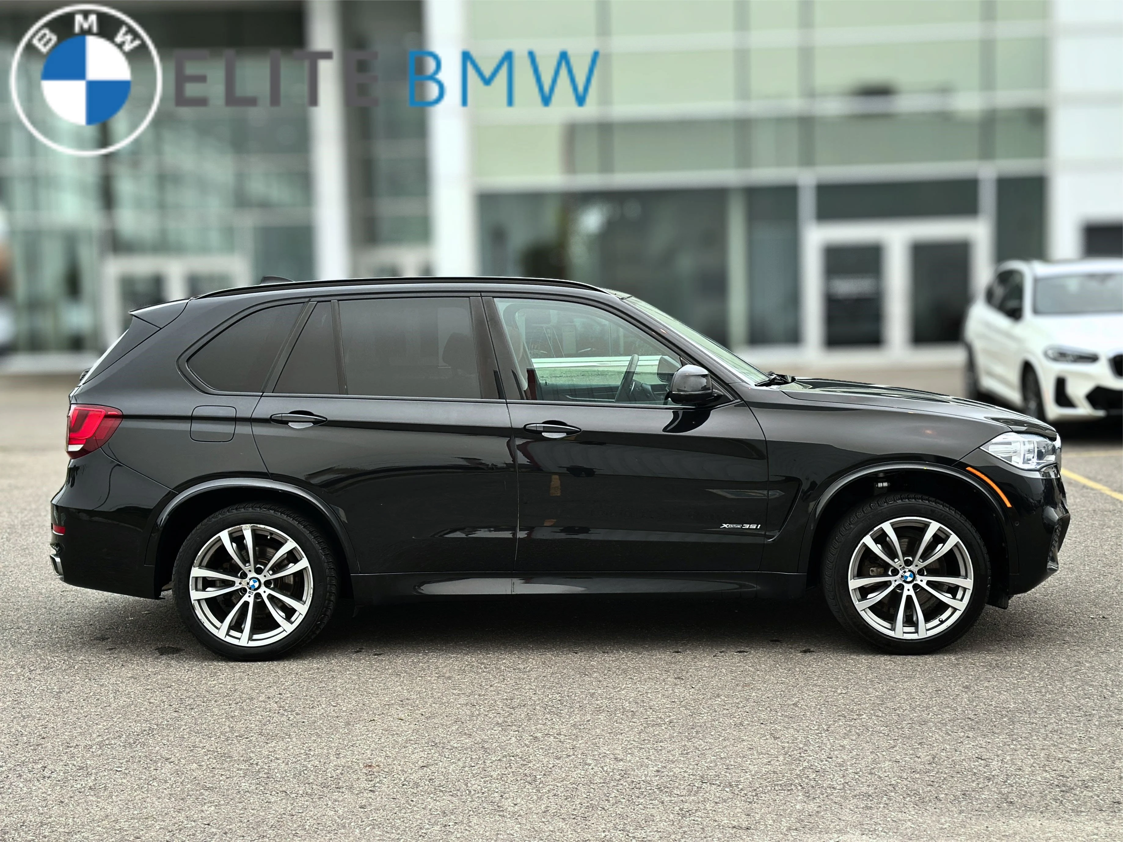 Used 2018  BMW UNKNOWN image 26
