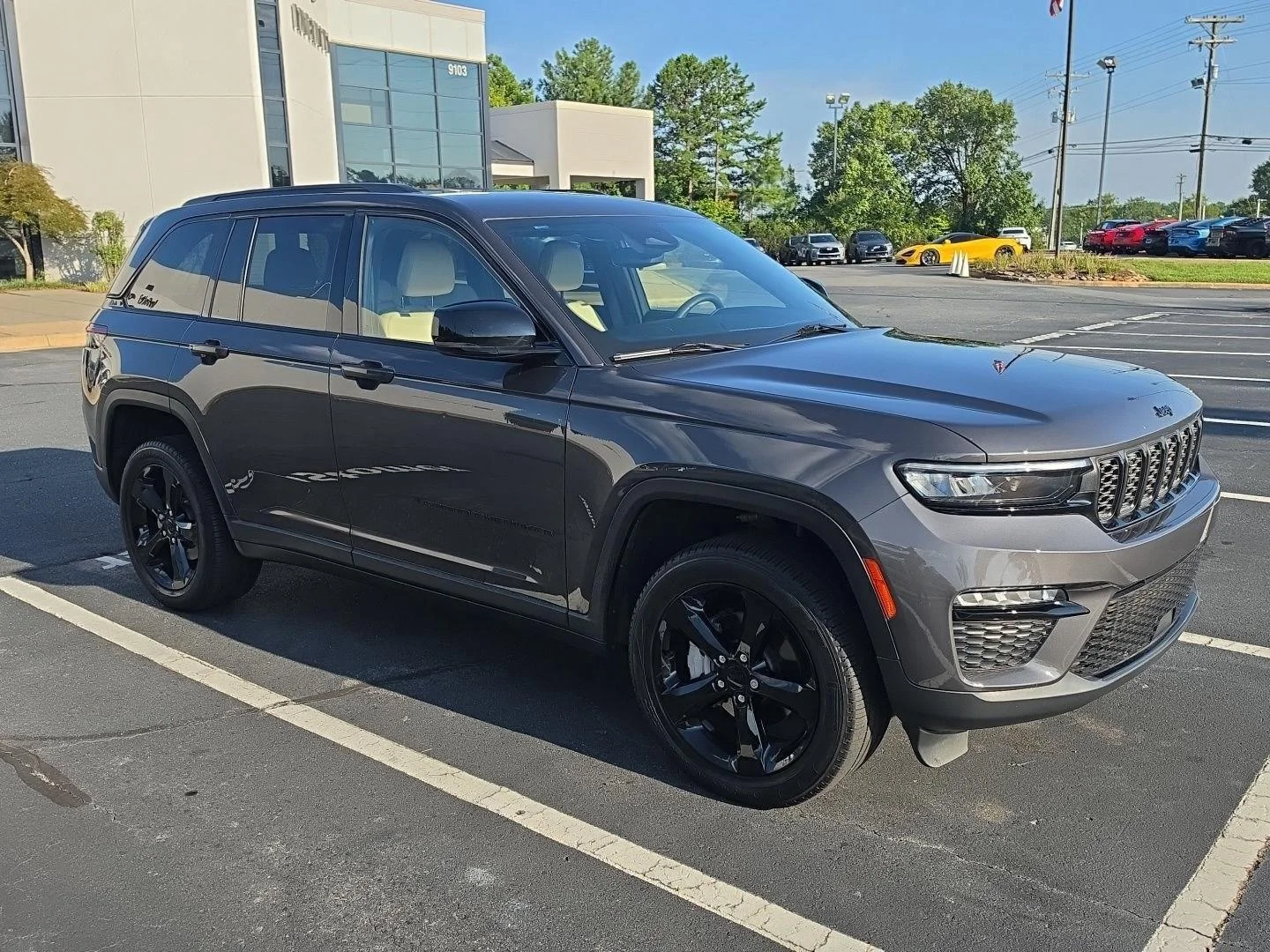 Used 2023 Baltic Gray Metallic Clearcoat Jeep Limited image 2