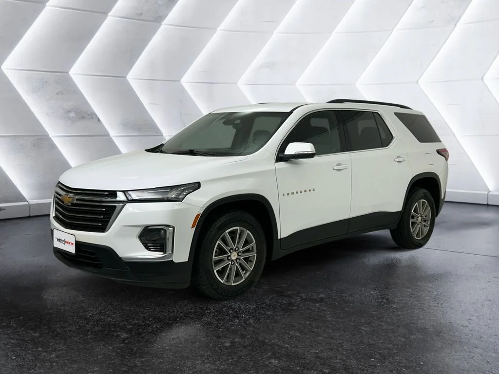 Used 2023 White Chevrolet LT image 3