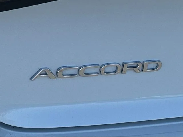 Used 2023 White Honda LX image 13