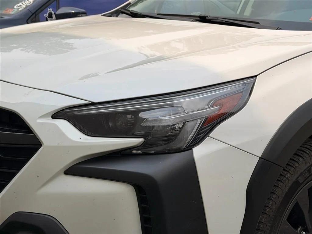 Used 2024 White Subaru Onyx Edition image 5