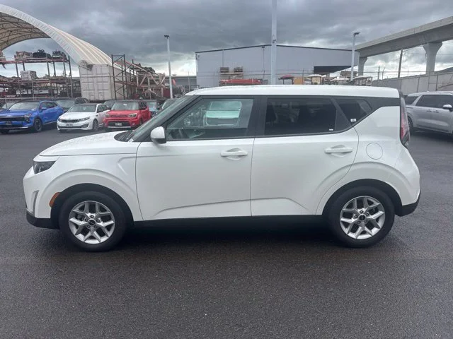 Used 2025 White Kia LX image 2