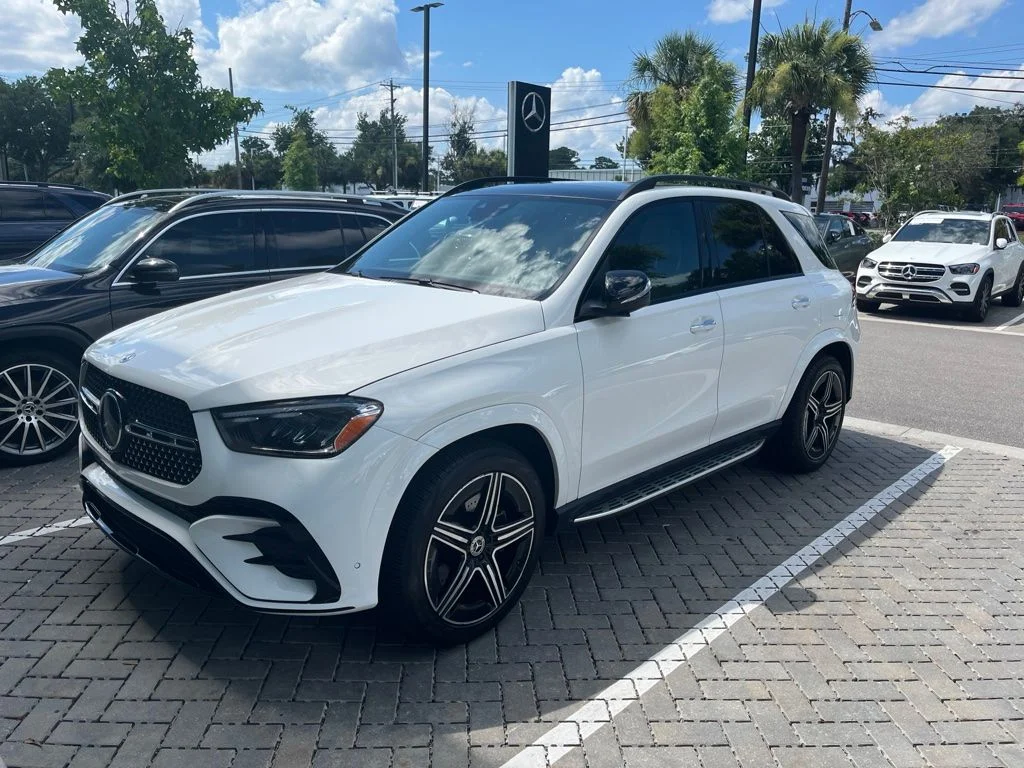 Certified Used 2024 Polar White Mercedes-Benz GLE 450e image 2