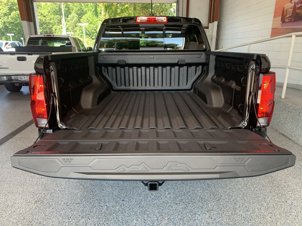 2026 Chevrolet Colorado Work Truck - Photo 8