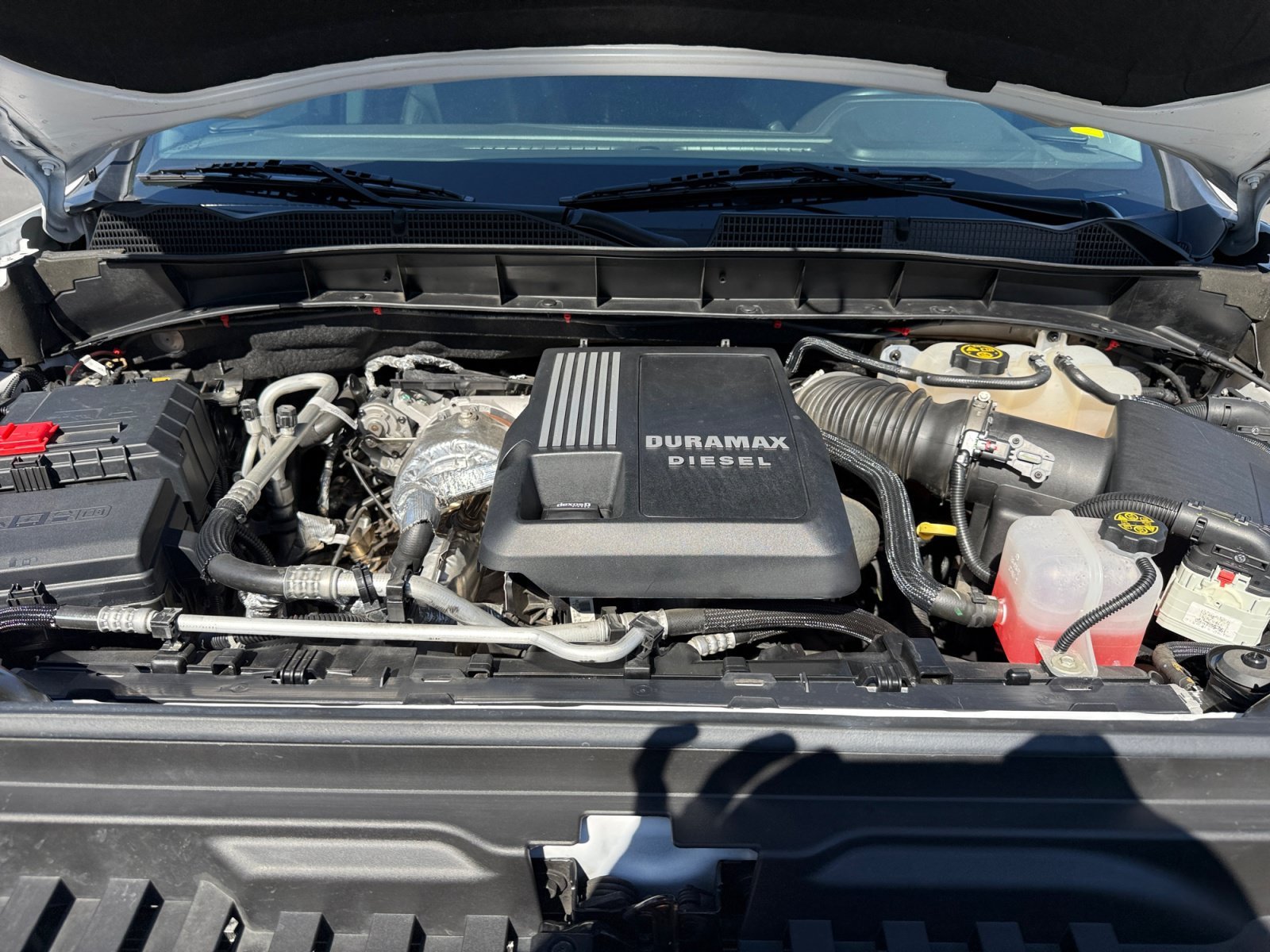 Used 2022 White Frost Tricoat GMC SLT image 20