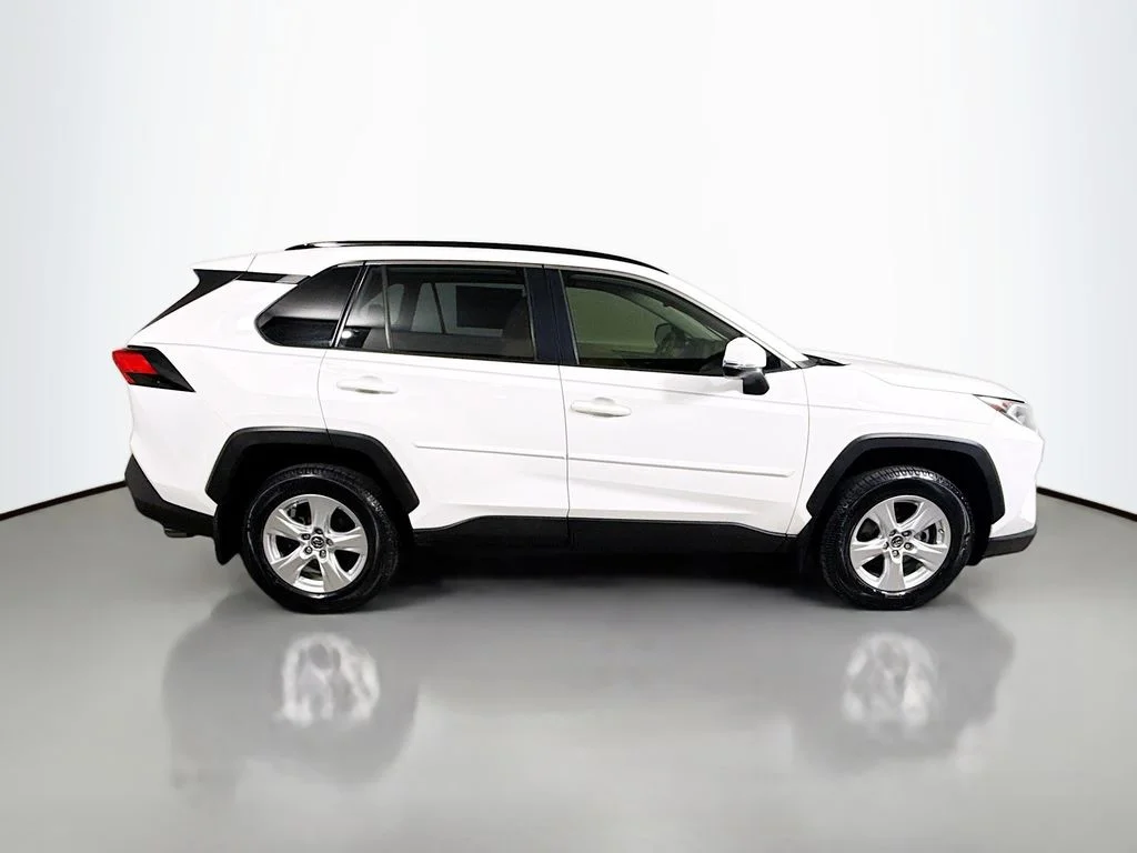 Used 2019 Super White Toyota XLE image 8