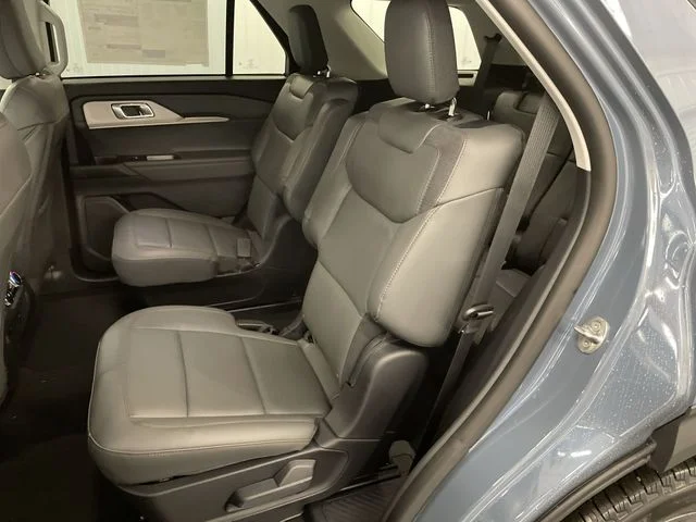 New 2026 Vapor Blue Metallic Ford Active image 22
