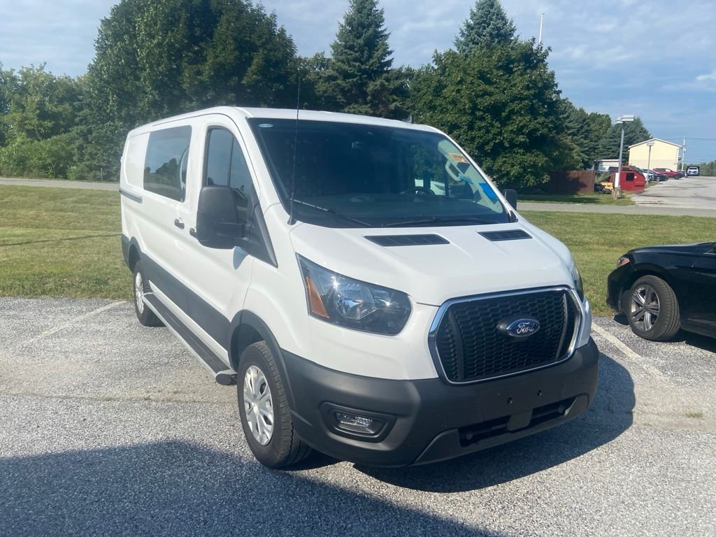 Used 2025 Oxford White Ford Base image 1