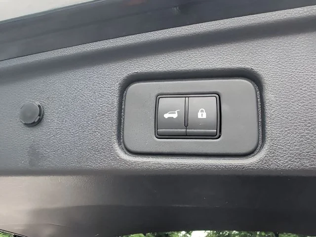 Used 2023 Black Nissan SL image 45
