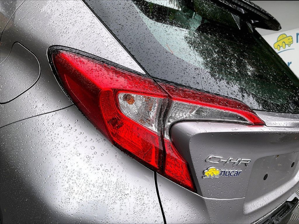 Used 2019 Silver Toyota XLE image 30