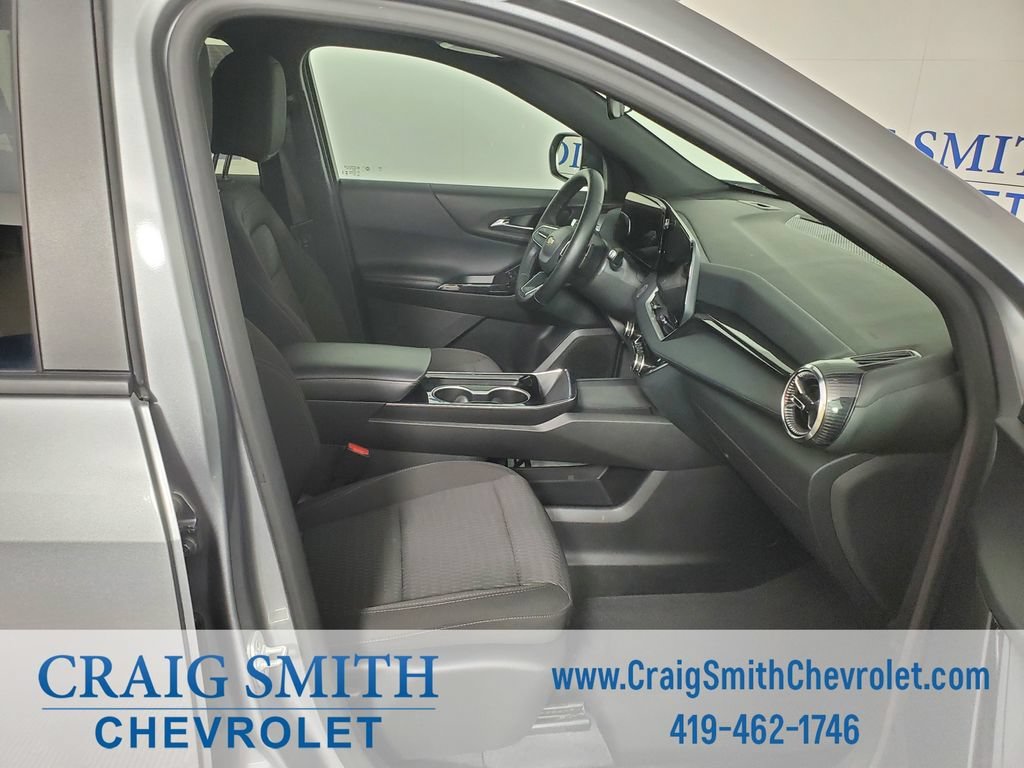 Used 2025 Sterling Gray Metallic Chevrolet LT image 15