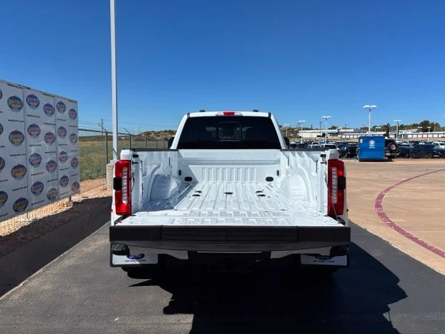 New 2027 Oxford White Ford XLT image 6