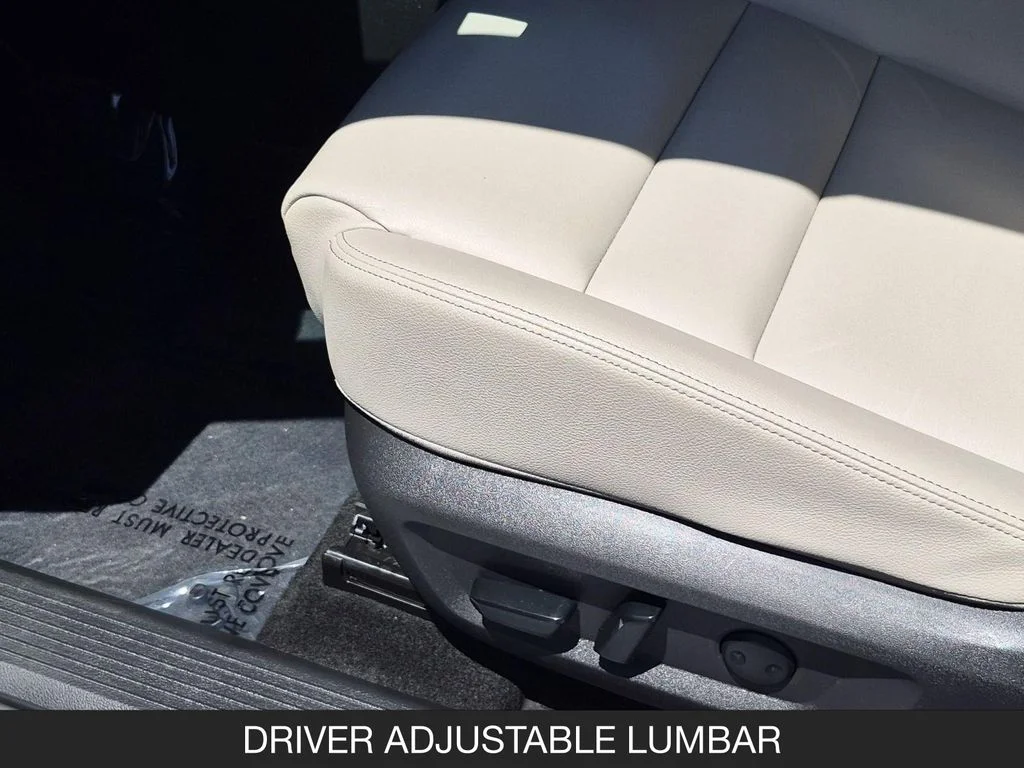 Used 2025 White Nissan SL image 15