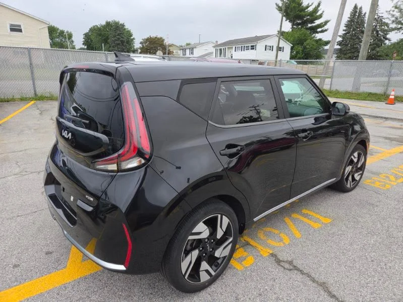 Used 2023 Black Kia GT-Line image 5