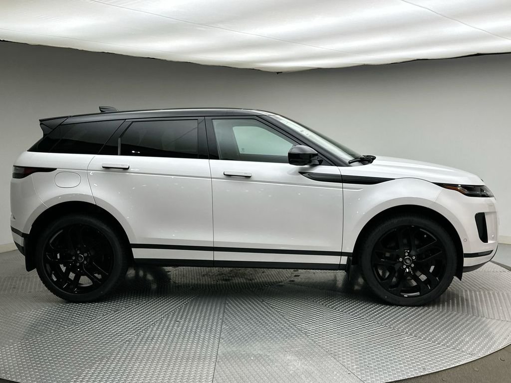 New 2026 Ostuni Pearl White Land Rover S image 4