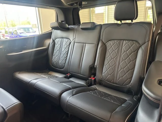 New 2026 High Gloss Black Exterior Paint Jeep Summit Reserve image 24