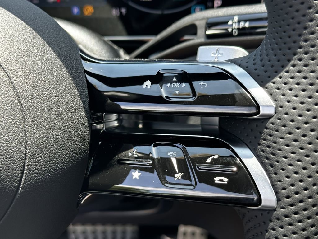 New 2026 Polar White Mercedes-Benz GLC 300 image 29