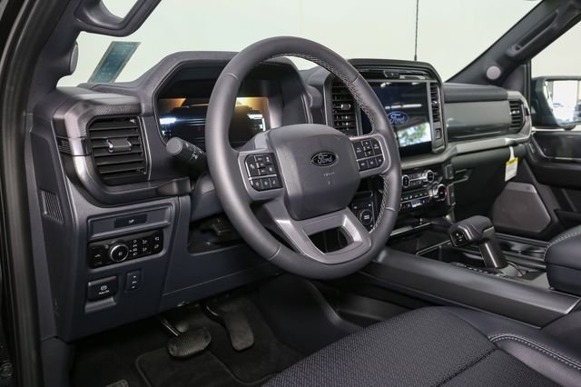 Used 2026  Ford Lariat image 21