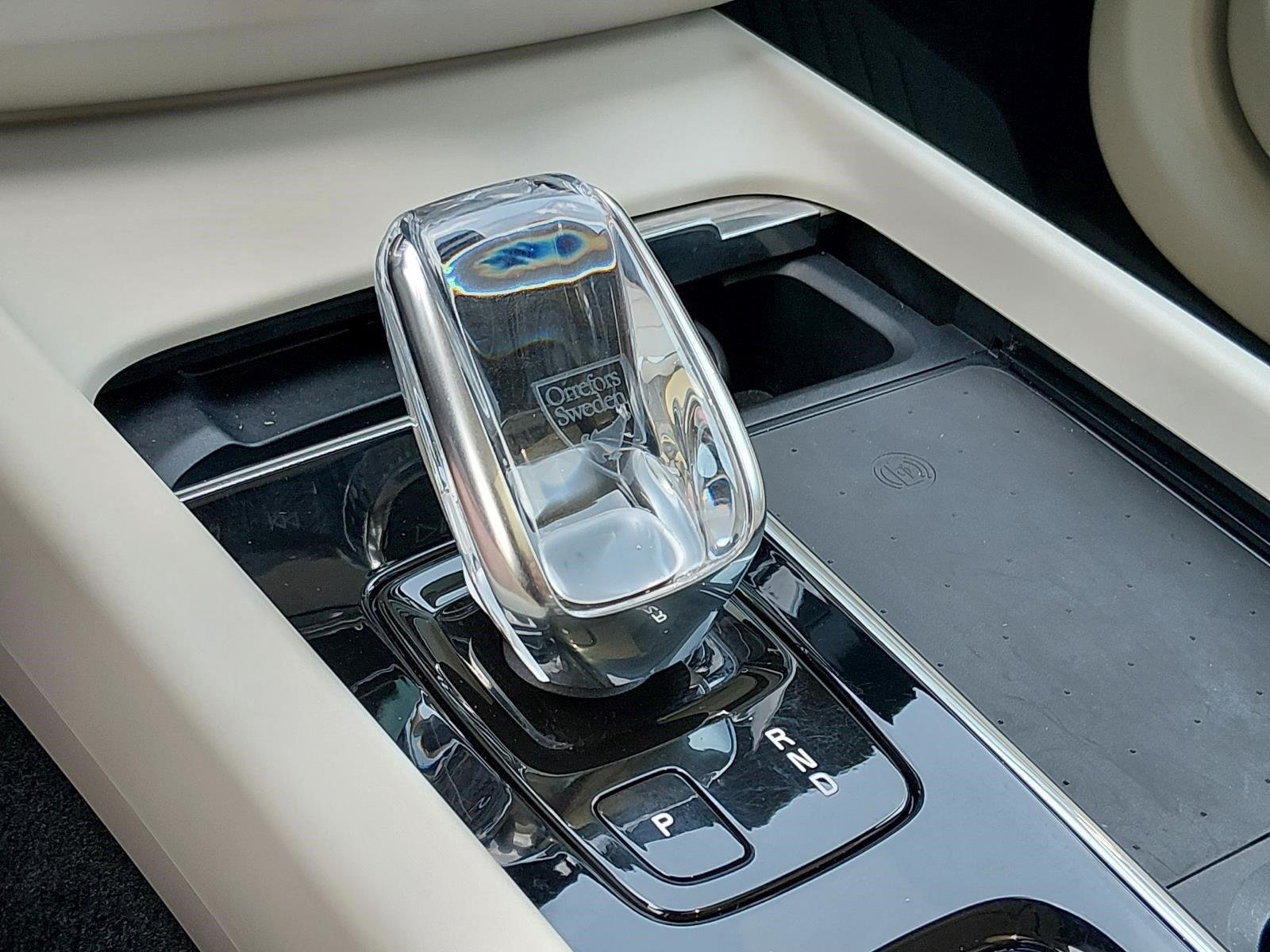 Used 2022 Silver Dawn Metallic Volvo Inscription image 29
