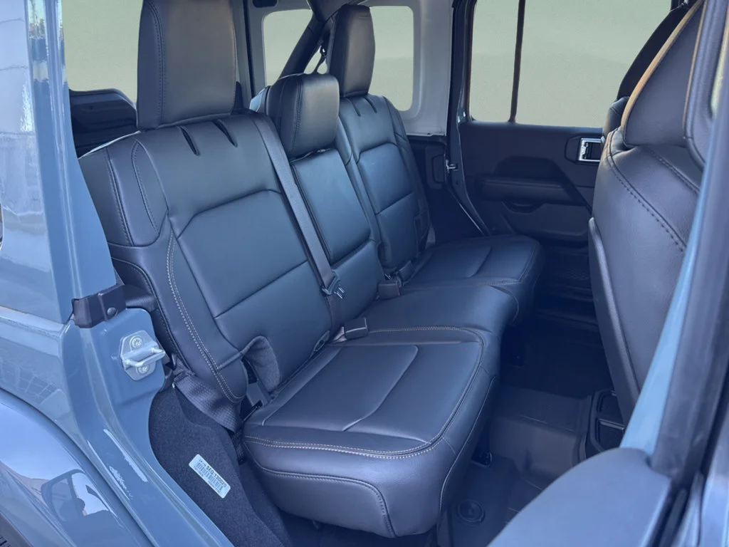 New 2026 Anvil Clear-Coat Exterior Paint Jeep Sahara image 34
