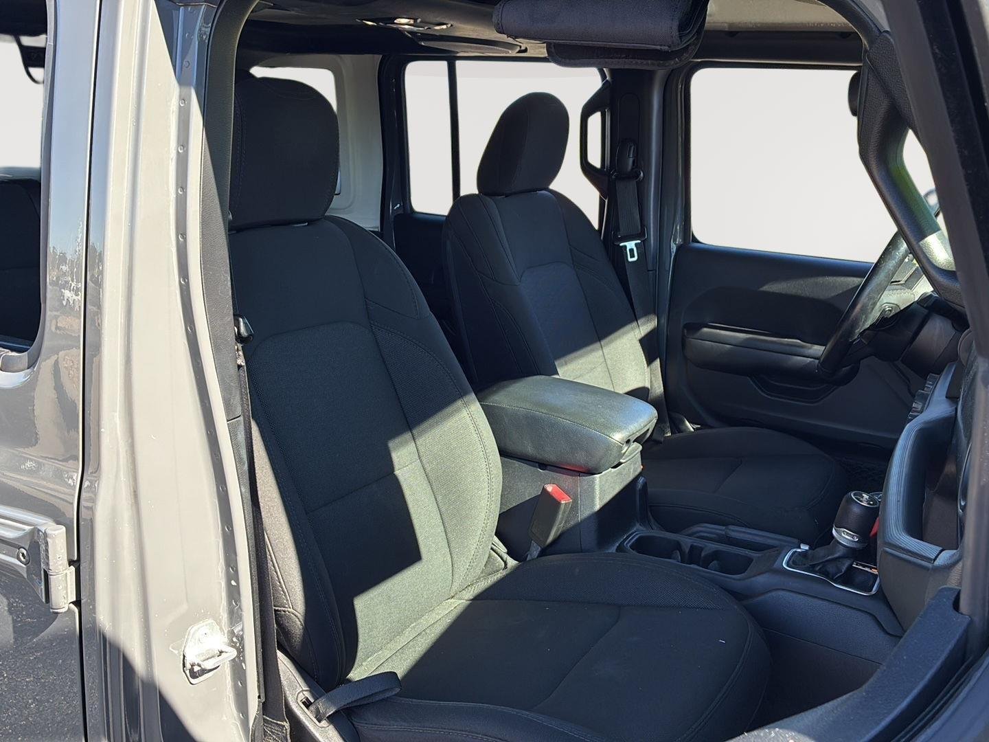 Used 2020 Sting-Gray Clearcoat Jeep Sport S image 11
