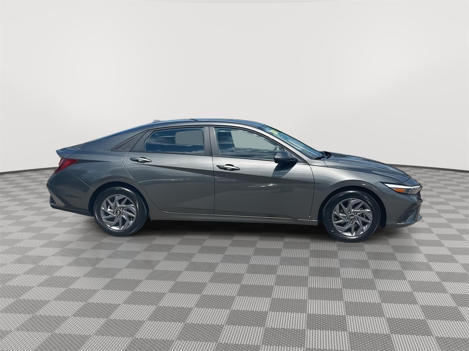 2024 Hyundai Elantra SEL - Photo 9