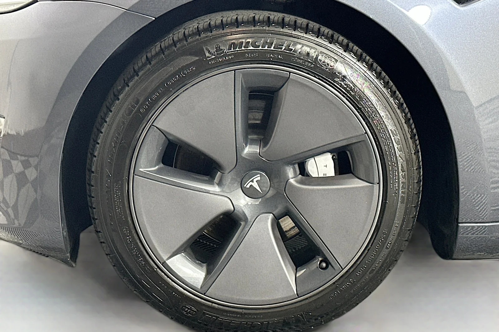 Used 2023 Midnight Silver Metallic Tesla  image 11