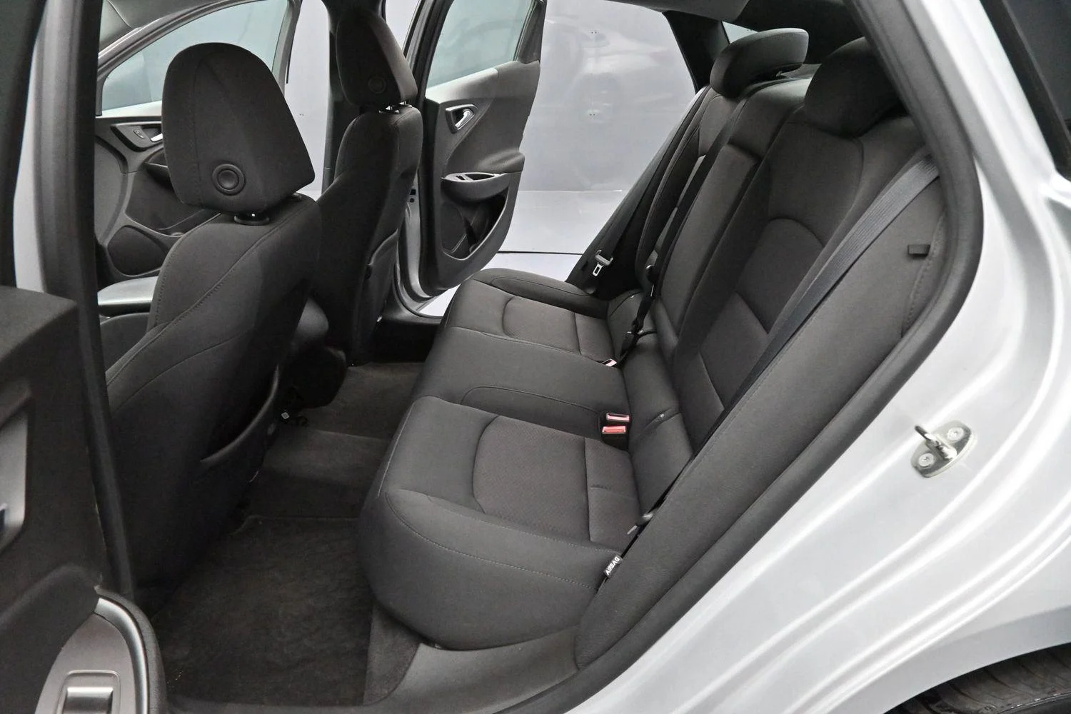 Used 2018 SILVER ICE METALLIC Chevrolet LS image 25