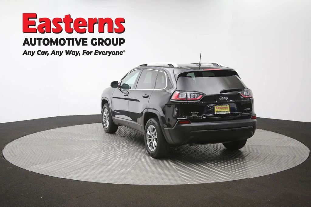 Used 2021 Black Jeep Latitude Plus image 65