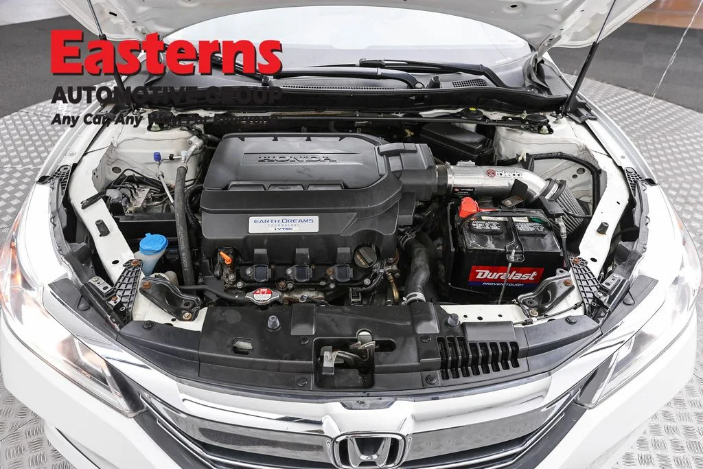 Used 2017 White Honda EX-L image 7
