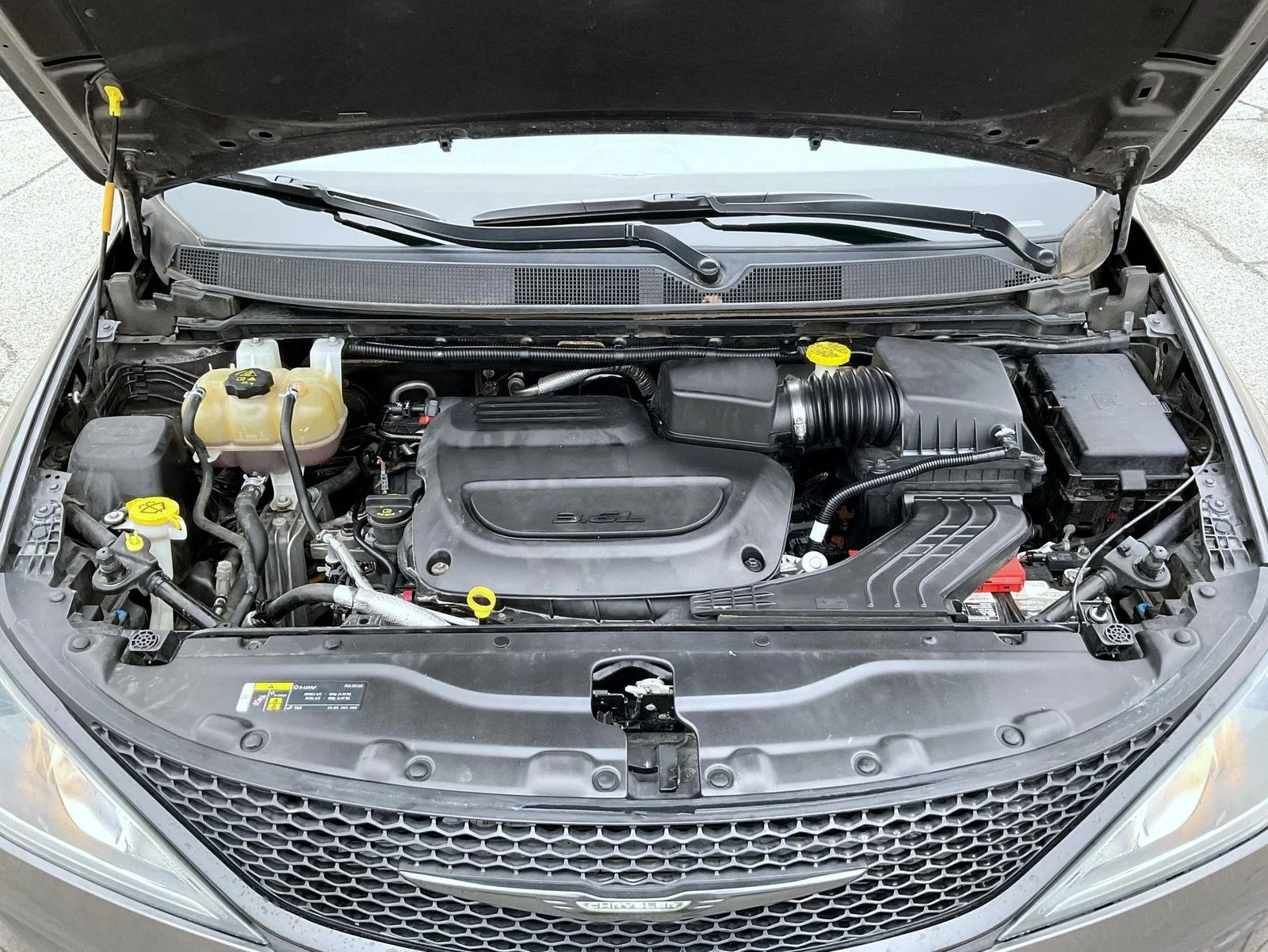 Used 2019 Gray Chrysler Touring Plus image 26