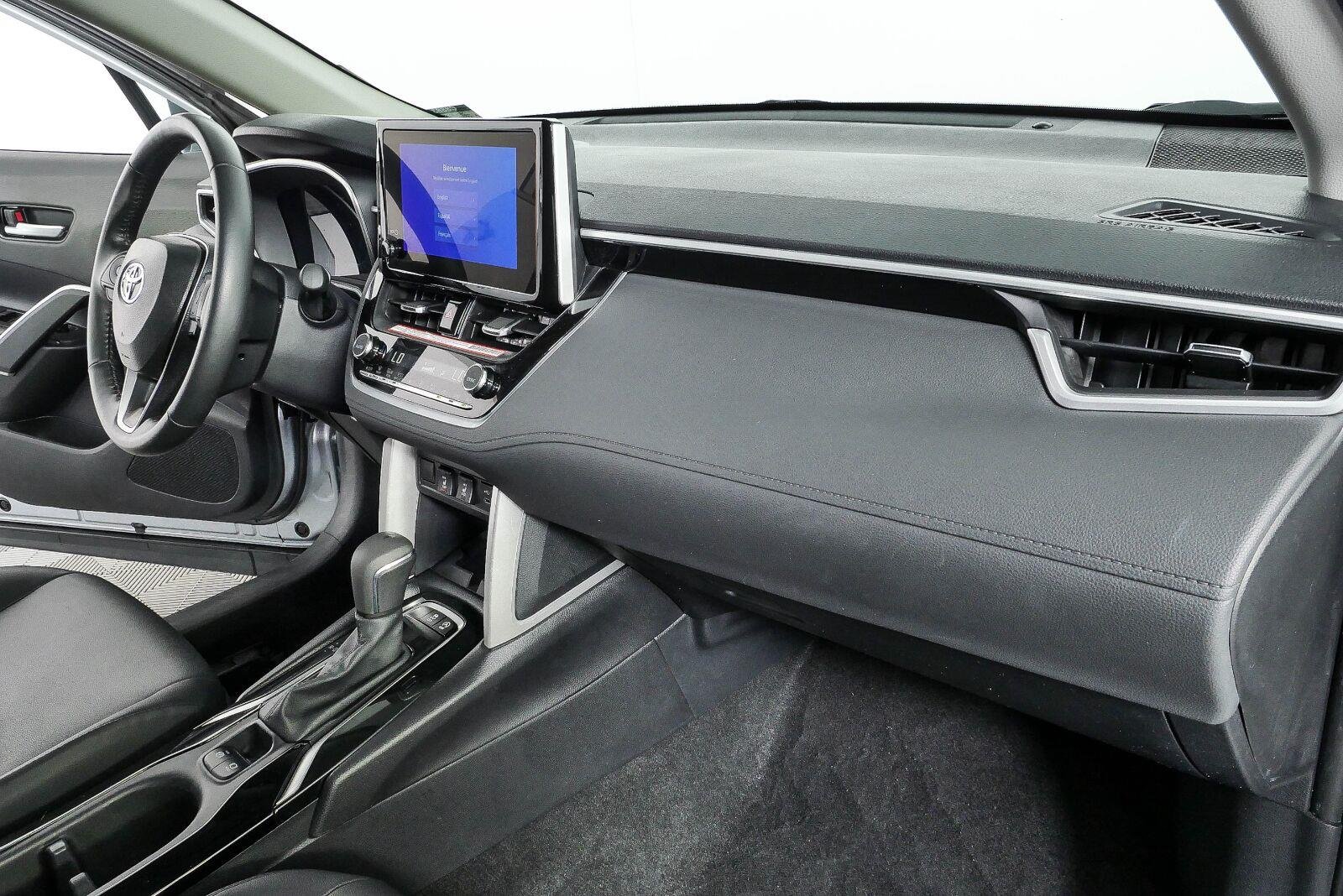 Used 2025 Sonic Silver Toyota XLE image 21